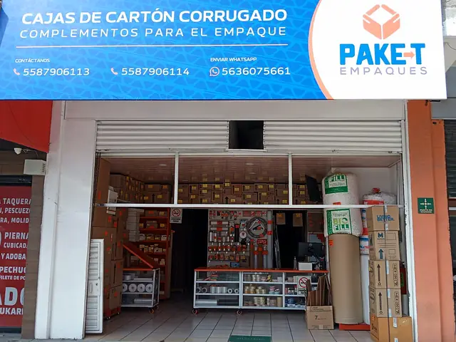 Fachada de la tienda PAKT EMPAQUES en Vía José López Portillo 421, Tultitlán, con anuncio de cajas de cartón corrugado